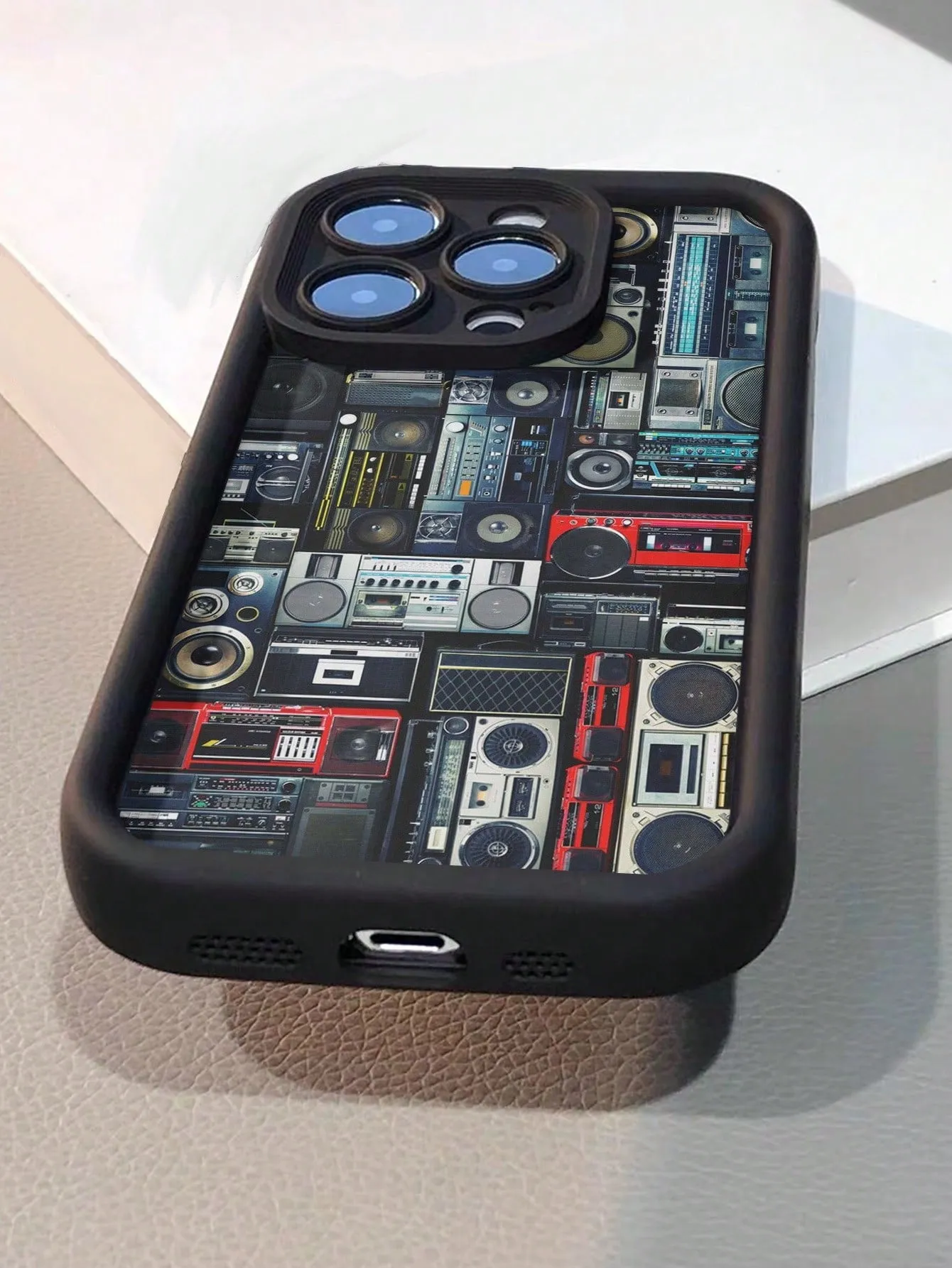 New Groove Texture Thickened Anti-Fall Colorful Hand Strap Drawing Phone Case Suitable For IPhone 15 Pro Max, Apple P13, P14, P11, P12 Pro, XS.XR/78P.78GES2, Samsung A50, A12, A32, A52, A72, A51, A21S, A13, A14, S22 Ultra, S23, A33, A53, S20 FE, Xiaomi Re
