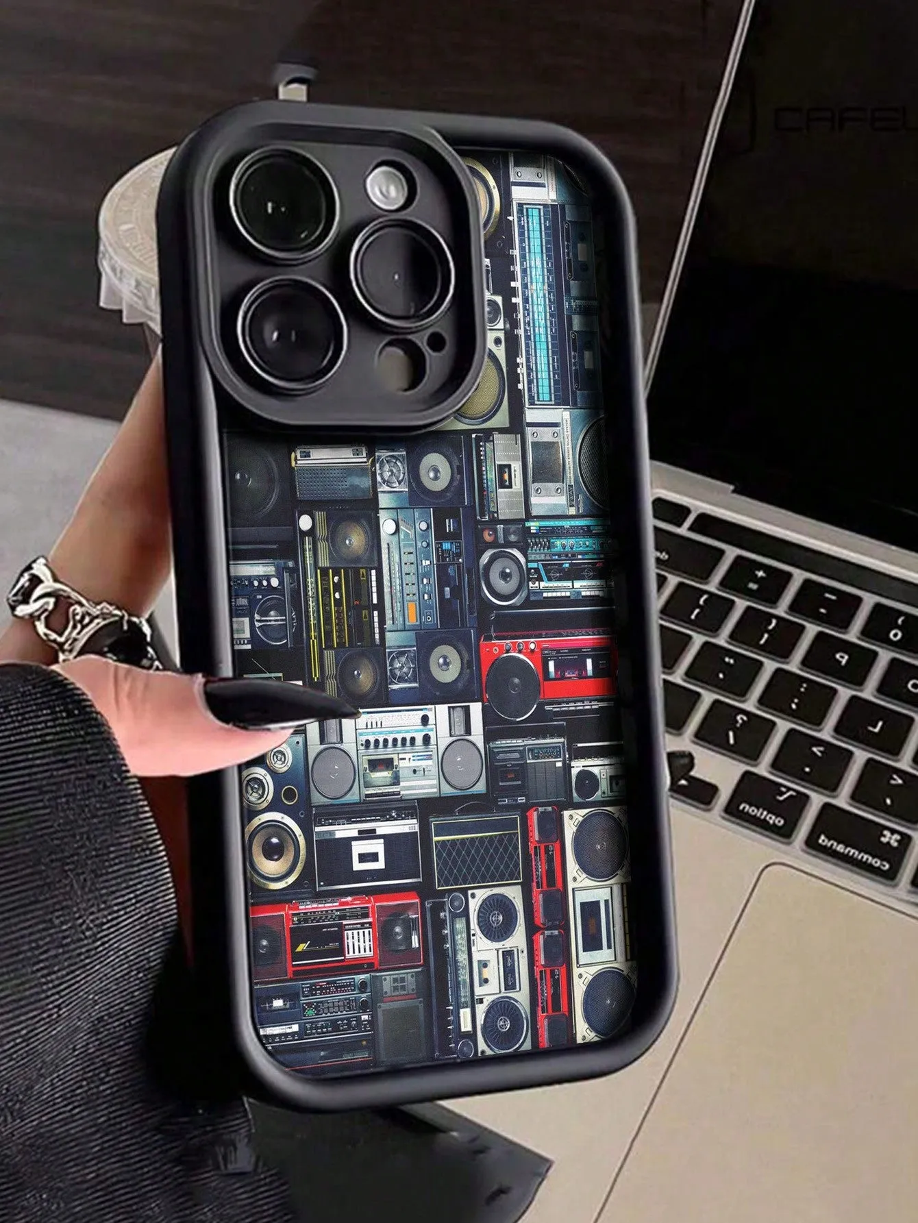 New Groove Texture Thickened Anti-Fall Colorful Hand Strap Drawing Phone Case Suitable For IPhone 15 Pro Max, Apple P13, P14, P11, P12 Pro, XS.XR/78P.78GES2, Samsung A50, A12, A32, A52, A72, A51, A21S, A13, A14, S22 Ultra, S23, A33, A53, S20 FE, Xiaomi Re