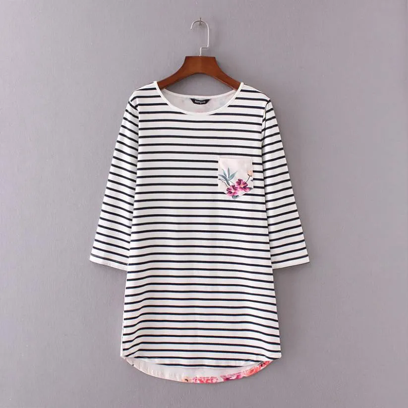 "The Flower Pocket" Women's Pullover Top